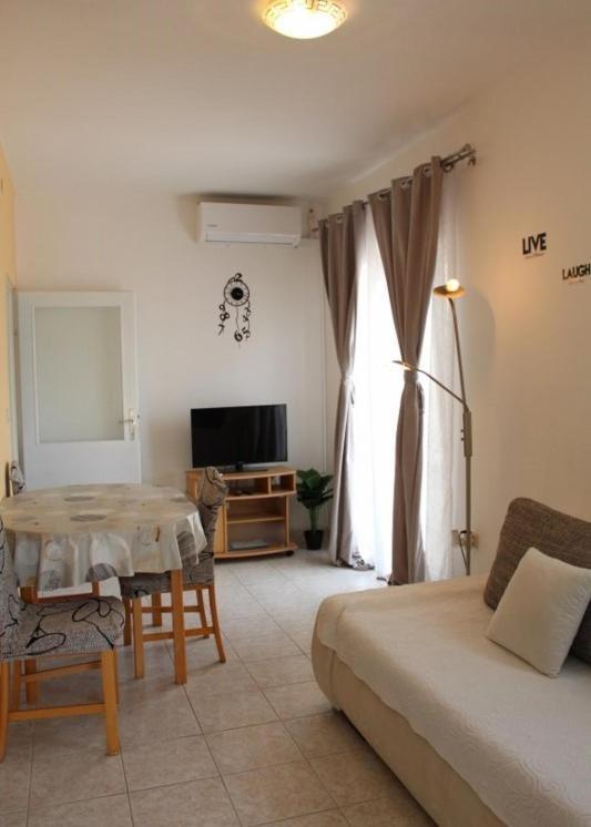 Apartment Nana Primošten Екстериор снимка